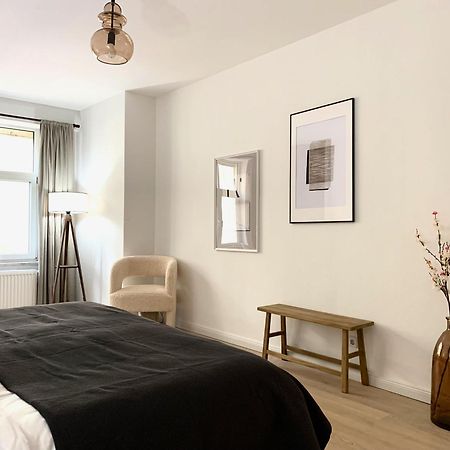 Cosy, Spacious, And Central Berlino Esterno foto