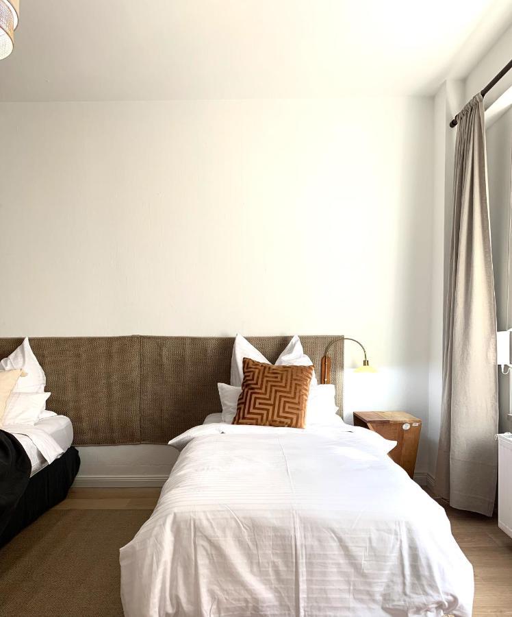 Cosy, Spacious, And Central Berlino Esterno foto