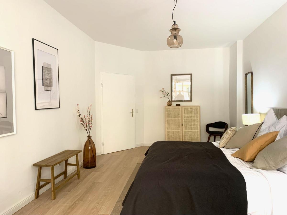Cosy, Spacious, And Central Berlino Esterno foto